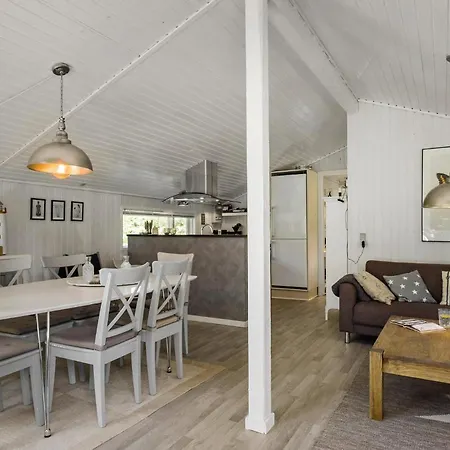 Сasa de vacaciones 3 Bedroom In *